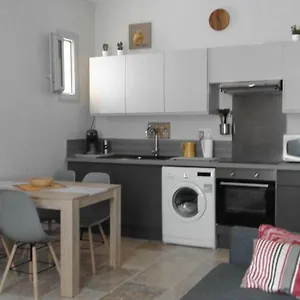 Appartement St Remy De Provence Proche Centre - Parking Prive 