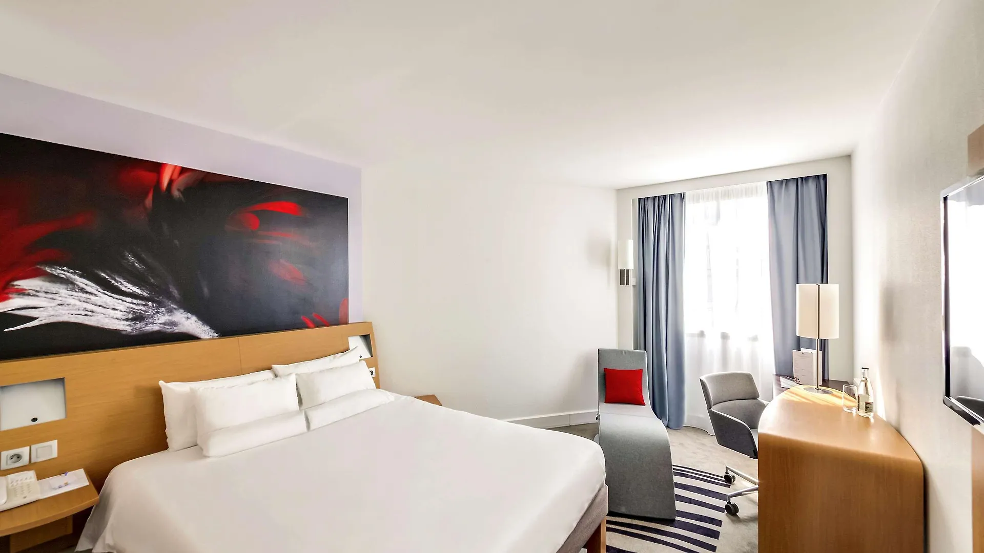 Novotel Paris Centre Gare Montparnasse 4*,