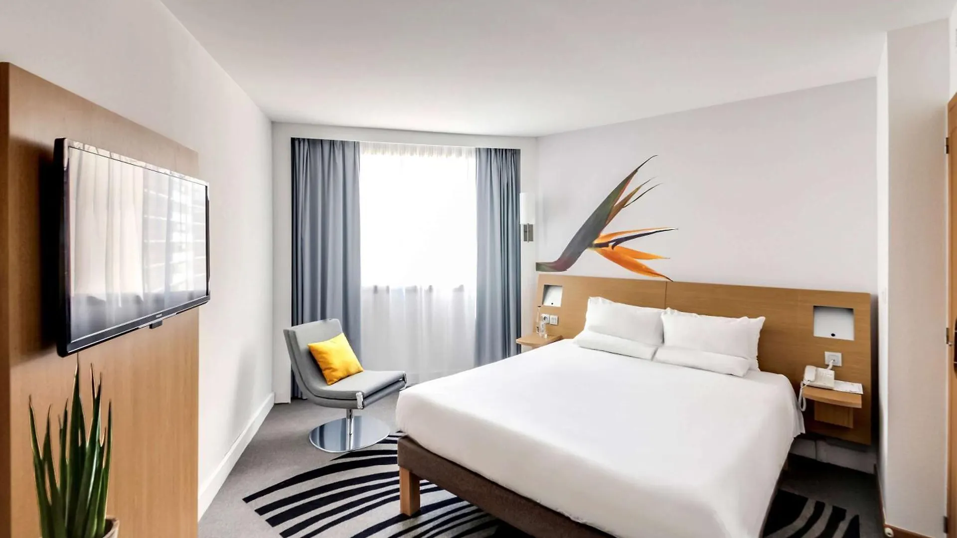 Novotel Paris Centre Gare Montparnasse Hotel